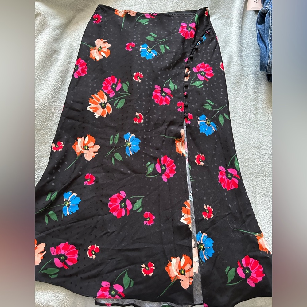 Mariella floral slit midi skirt